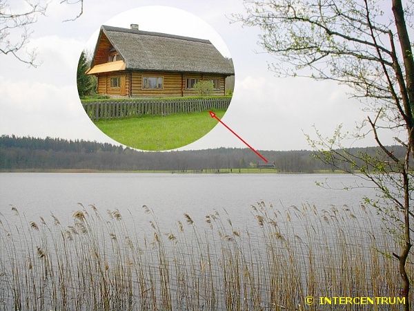 widok z drugiego brzegu jeziora